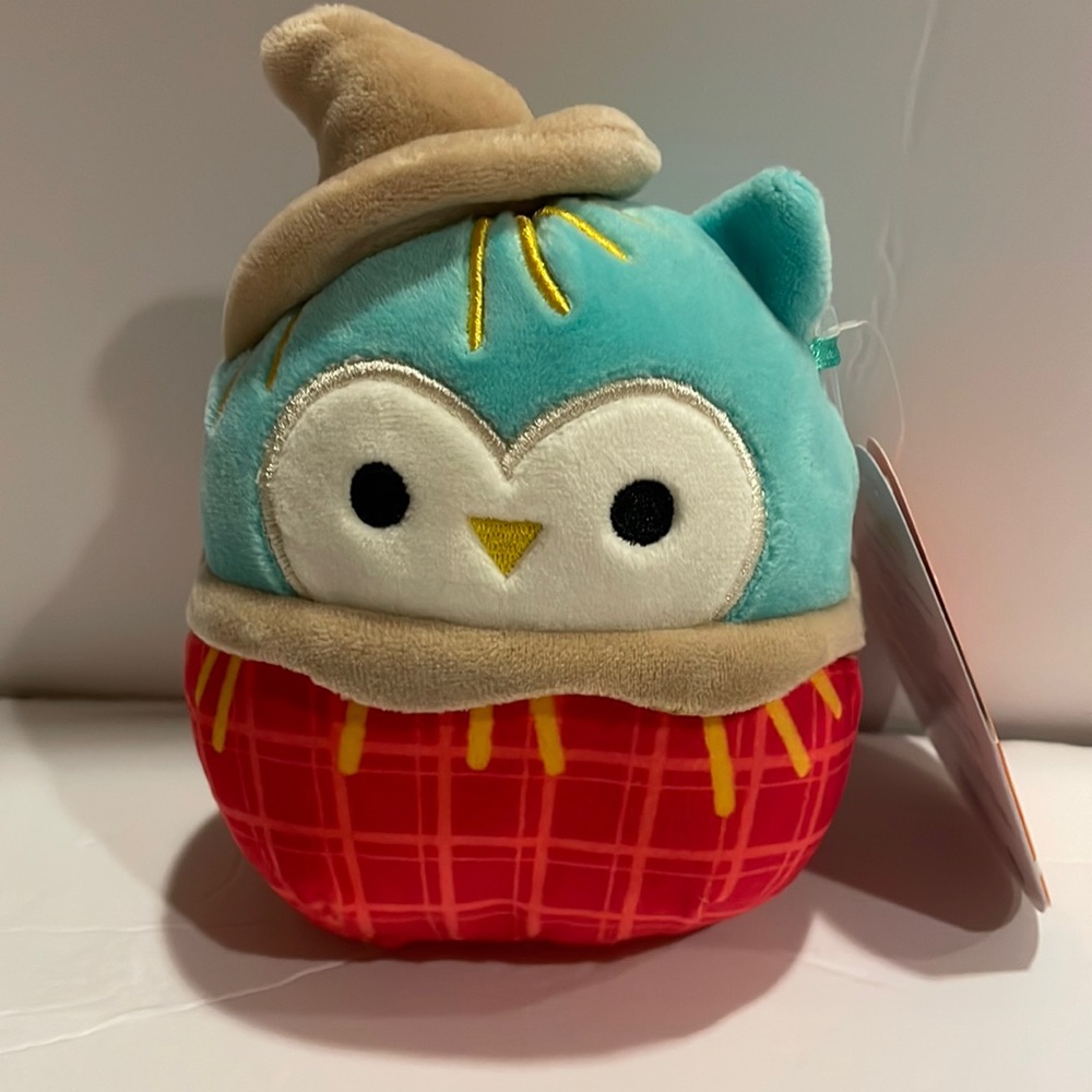 Scarecrow Winston the Owl Squishmallow 4.5"